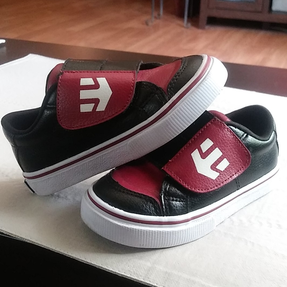 Toddler shoes etnies